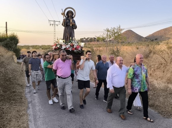 El Rincón de Sumiedo reúne a vecinos de toda la zona Oeste en unas fiestas marcadas por la tradición y la convivencia