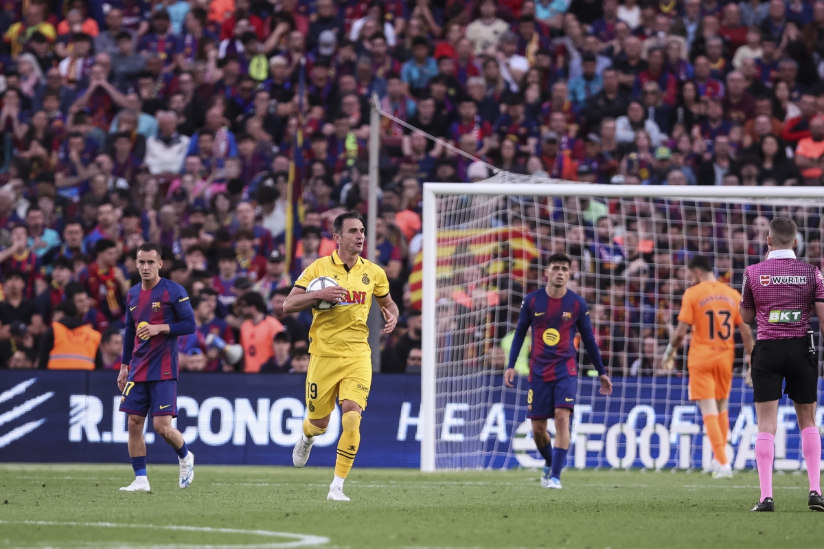 Kike García celebra un gol en el Spotify Camp Nou