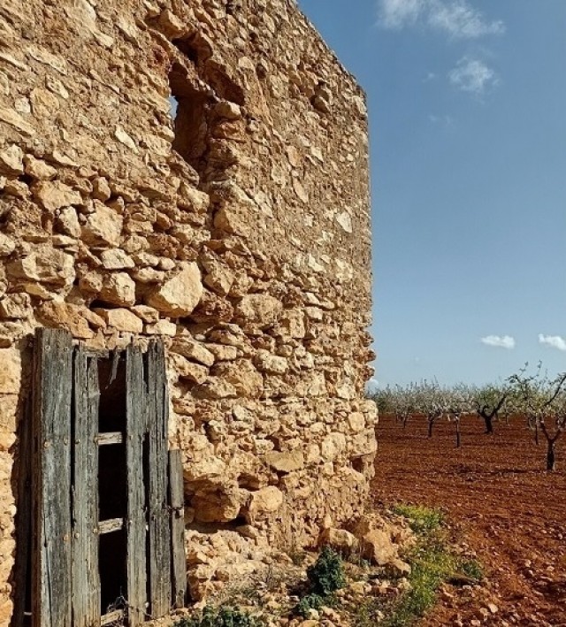 La Torre del Moro ya tiene blindado su entorno de protección cuatro años después de las denuncias por su deterioro