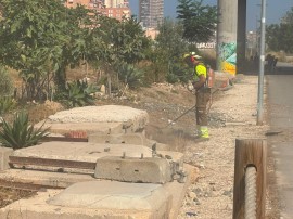 Los vecinos del Parque Central afean al Ayuntamiento de Alicante y a Avant su silencio sobre la limpieza 