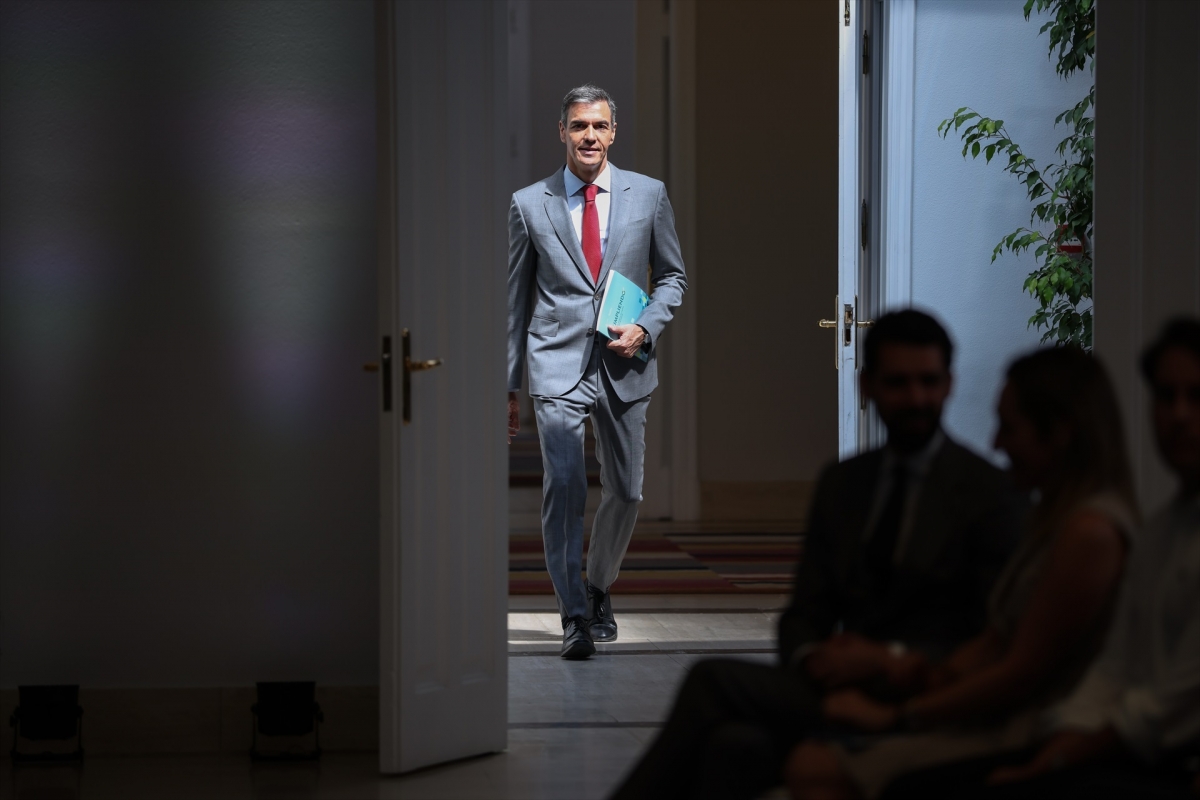 Sánchez, a su llegada la comparencia.