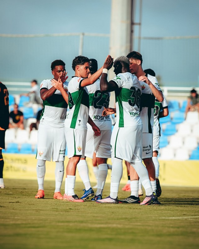 À Punt emitirá este viernes el amistoso del Elche contra el Córdoba en Oliva  