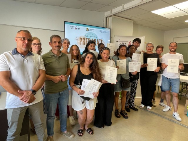 Vila-real y la Fundació Tots Units fomentan la inserción laboral de 12 personas con un taller prelaboral