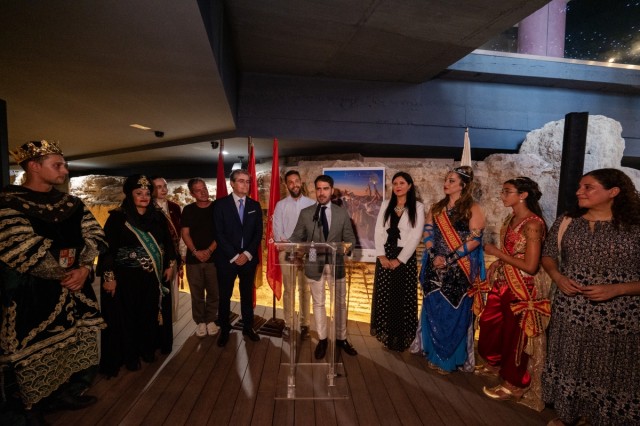 Los Moros y Cristianos desplegarán 39 actividades en Murcia: nuevos horarios, exhibiciones de esgrima y tiro con arco
