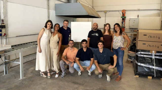 Ionly inaugura en Rafelbunyol su primera línea de montaje de baterías