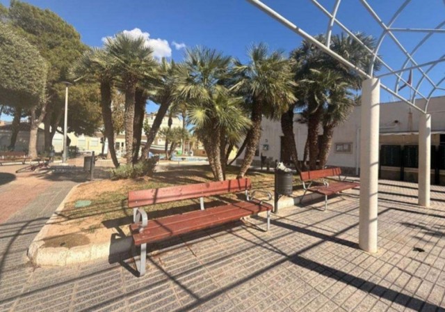 Cartagena destina 112.700 euros a remodelar la Plaza del Mar de Isla Plana en un plazo de tres meses