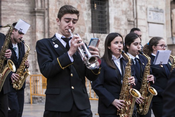 El IVC 'remata' el Certamen de Bandas reuniendo a 500 músicos en las calles de València