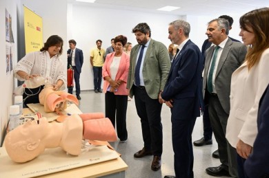 El Centro de Habilidades Clínicas Cirujana Doña Jamila en El Palmar abre sus puertas a cerca de 3.000 alumnos de la UMU