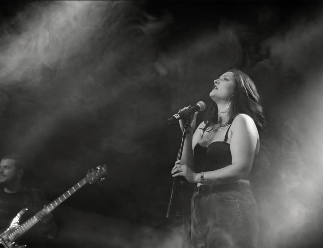 Castelló cierra el ciclo de conciertos en acústico 'Arrels' con la burrianense Tatiana Javaloyes