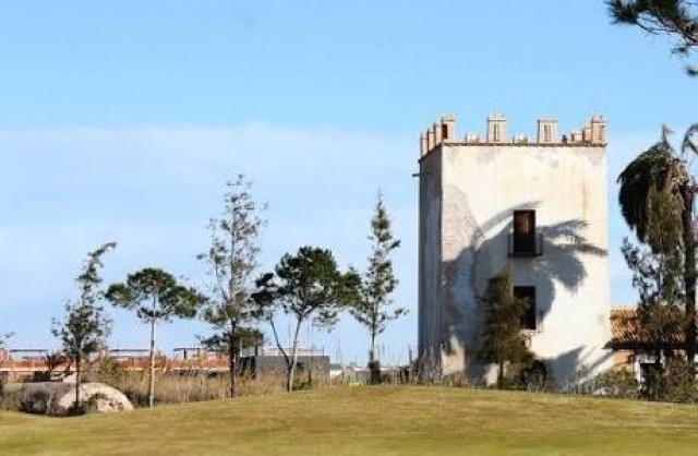 Los Alcázares prepara la subasta de dos parcelas para 63 viviendas por 2,4 millones