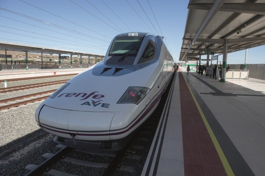 2021: El AVE llegó a Elche y Orihuela 