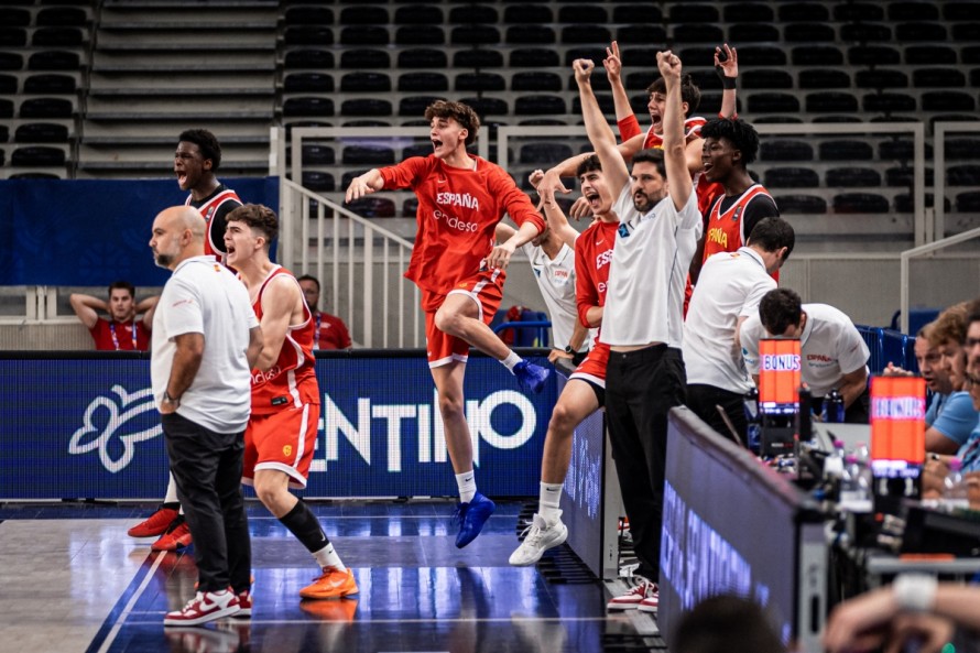 España remonta 29 puntos a Grecia y jugará las semifinales del Eurobasket sub-18
