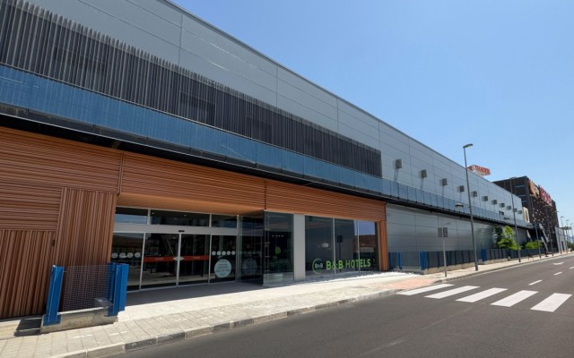 Un nuevo hotel llega al centro comercial Thader de Murcia: B&B abre sus puertas con 75 habitaciones