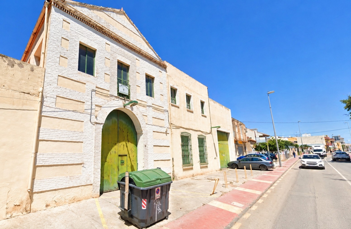 El Ayuntamiento de Cartagena da el primer paso para recuperar el antiguo Taller de Óptica del Arsenal