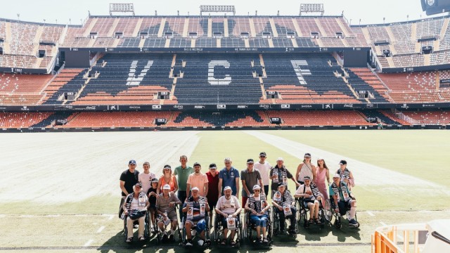 El Camp de Mestalla vuelve a ser protagonista en los Talleres de Reminiscencia de la Fundación LALIGA y Sempre Futbolistas FEAFV