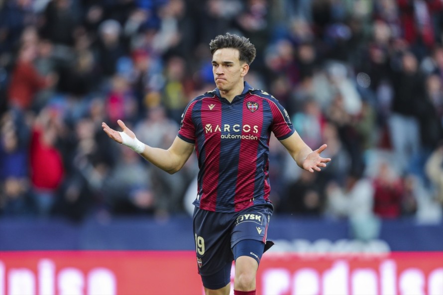 Espí, tras los pasos de Calpe y Keylor Navas al cambiar el Levante por el Real Madrid