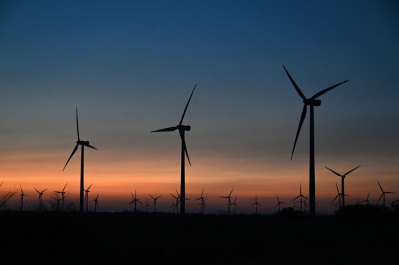 Cox se adjudica un contrato de suministro de energía eólica a 20 años en Panamá por más de 300 millones