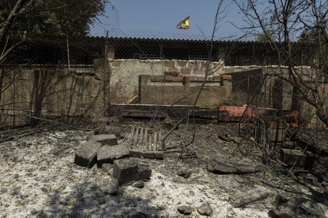 El incendio de Vall sigue activo pero con evolución 