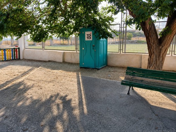 El PSOE exige a Barcala que construya los baños del CEIP Emilio Varela