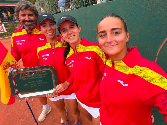 Los golpes de las tenistas alicantinas Esquiva y Giaccio acercan a España al campeonato en el Europeo sub-18