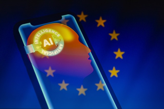 Claves de las nuevas normas de transparencia que exige la UE a la inteligencia artificial