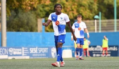El Águilas ficha al joven extremo Usher Lobede, que llega desde el Cádiz para competir en Primera RFEF