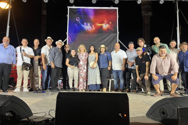 Trovalia baja el telón tras recorrer Cartagena con el verso improvisado de siete territorios