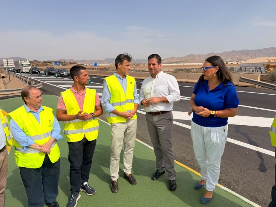 El polígono industrial de Águilas gana en conectividad tras finalizar las obras para mejorar los accesos