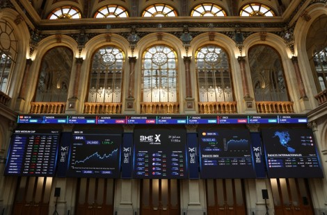 El Ibex 35 cierra al alza y supera por primera vez en la historia la cota de los 20.000 puntos