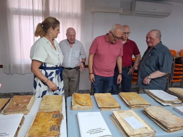 Cinco siglos de historia oculta de Alcantarilla ven la luz: estos son los tesoros que escondía el archivo de San Pedro Apóstol