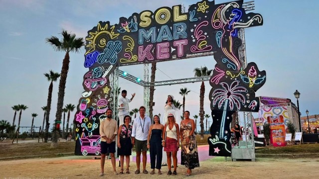 Vuelve 'Sol Market' a Los Alcázares con más de 15 food trucks, conciertos, artesanía, talleres y actividades para los niños