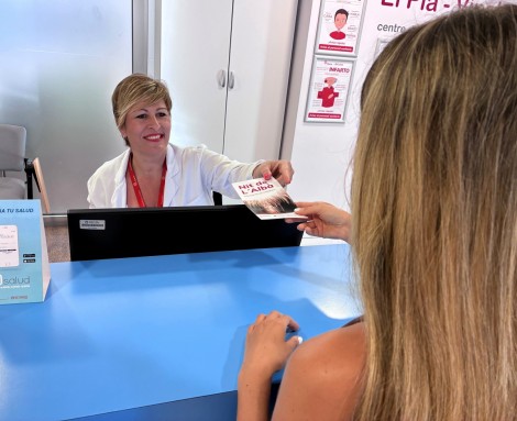 Los Hospitales General de Elche y del Vinalopó impulsan una campaña para prevenir quemaduras durante la Nit de l'Albà