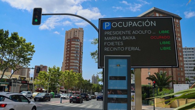 Benidorm ya impone sanciones de 200 euros por acceder a la ZBE sin autorización: dos calles acumulan más denuncias 