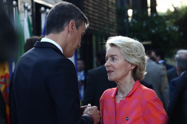 Von der Leyen responde a Sánchez que la UE debe 
