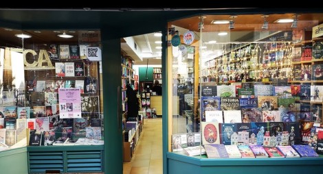 La emblemática librería Séneca de Elche escribe su última página: cierra tras 58 años por jubilación
