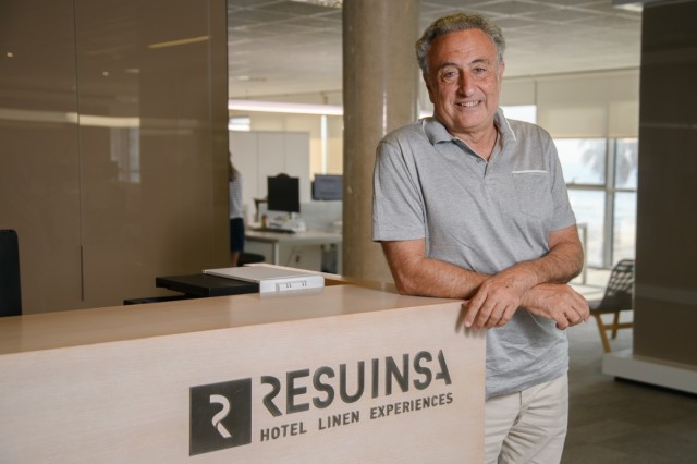 De un taller familiar a vestir 10.000 hoteles: el viaje centenario de Resuinsa por más de 150 países