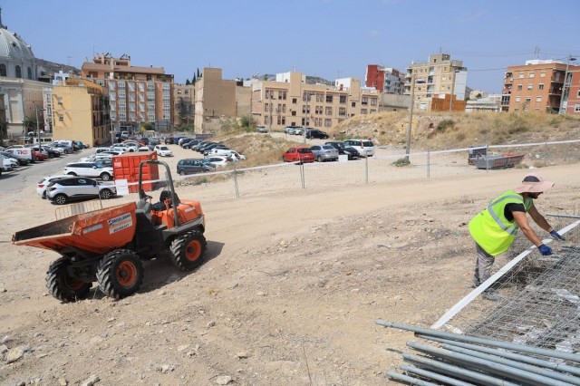 PSOE y MC cargan contra el proyecto de Monte Sacro y reclaman una recuperación integral del cerro