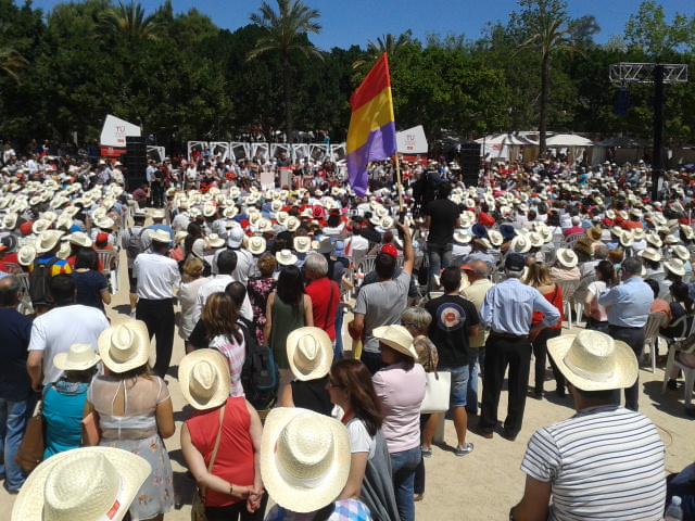 El PSPV se inclina por una Fiesta de la Rosa vespertina con Sánchez en el Parque del Oeste