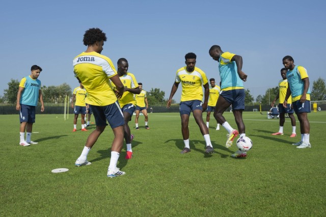 El Villarreal recibe al Levante y contará por primera vez con todos sus efectivos