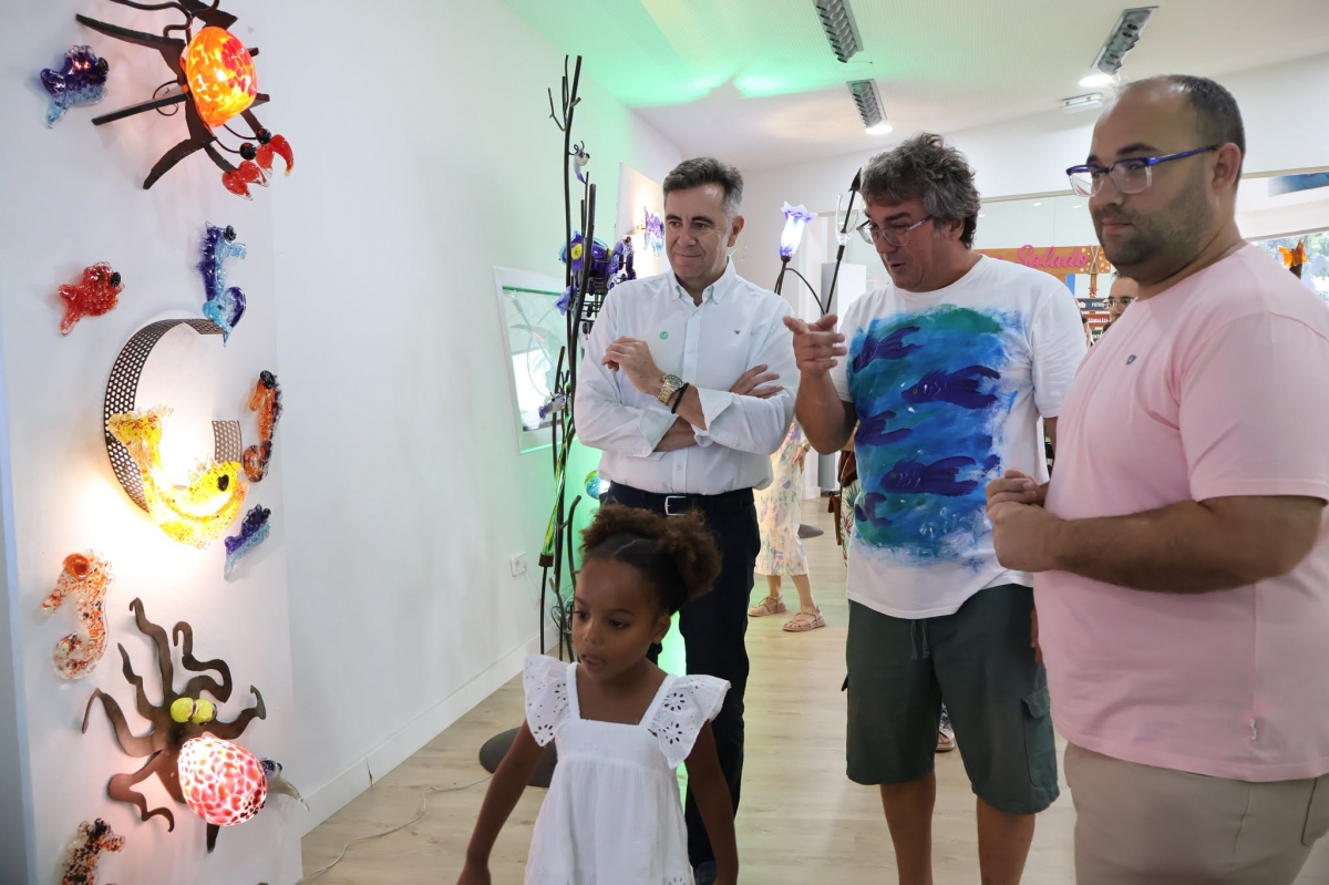 Los 'bichos' de Flyppy vuelven a sumergirse en San Pedro del Pinatar: expone 'Neptuno' en el Centro de Iniciativas Turísticas
