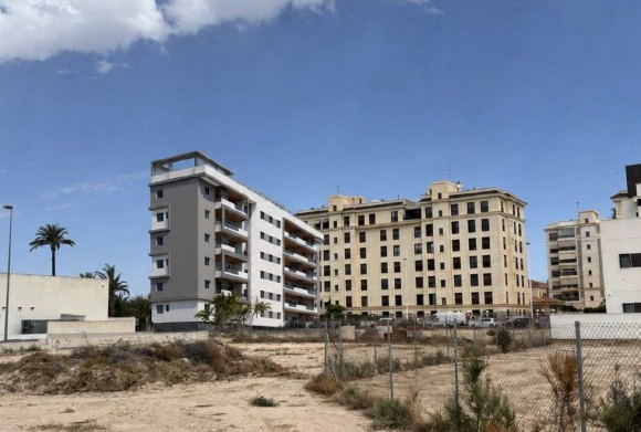 Los concursos del Plan Vive revalorizan en casi 12 millones los suelos para vivienda de la Generalitat