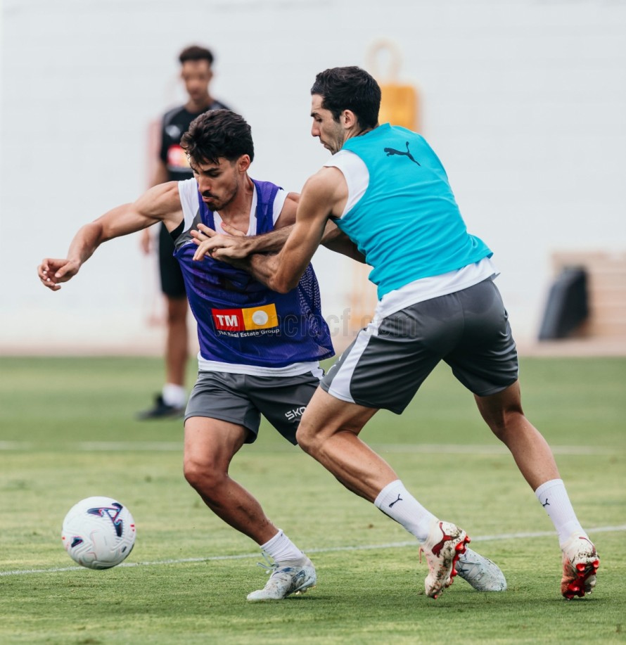 El lateral derecho espera la decisión de Almeida 