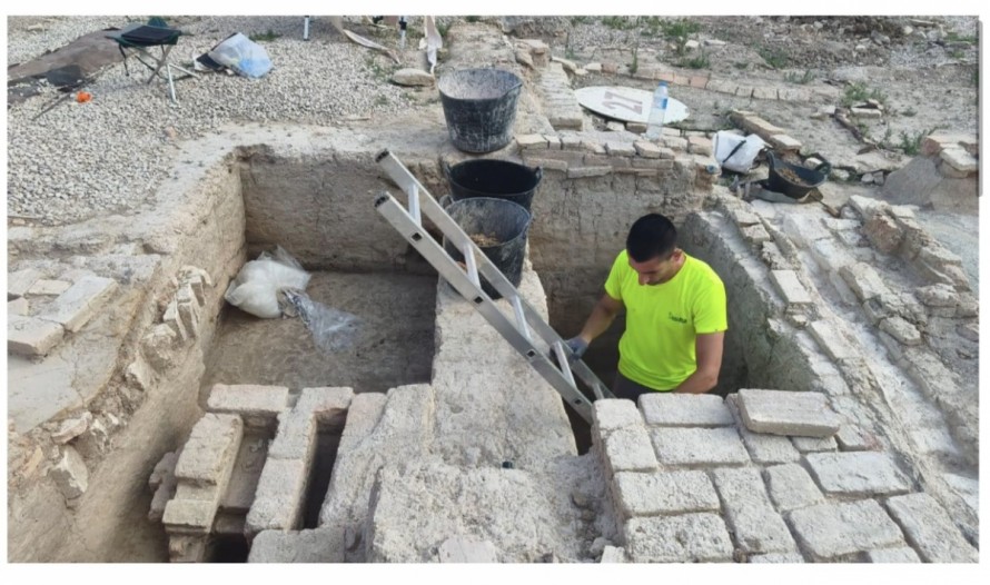 Las excavaciones de San Esteban de Murcia sacan a la luz una letrina andalusí, los restos de una yegua y un edificio que pudo ser de tres plantas