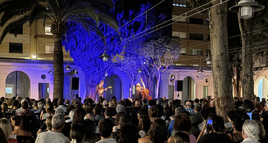 El Museu de Belles Arts de Castelló reúne a más de 1.700 espectadores en una nueva edición de 'Nits al Claustre'