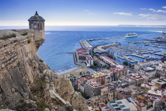 Alicante aprueba el Plan Estructural que prevé el tercer hospital, seis grandes parques y dos nodos de transportes