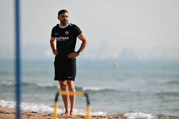 Sarabia se lleva al equipo a la playa