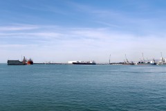 PortCastelló cierra el segundo mejor mes de julio en graneles líquidos: dispara el petróleo en medio de la guerra de Oriente Medio