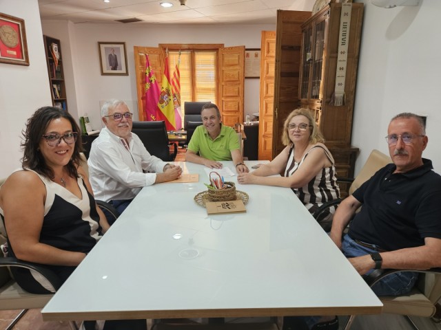 Abanilla se alía con Mempleo para facilitar la movilidad de personas mayores y dependientes