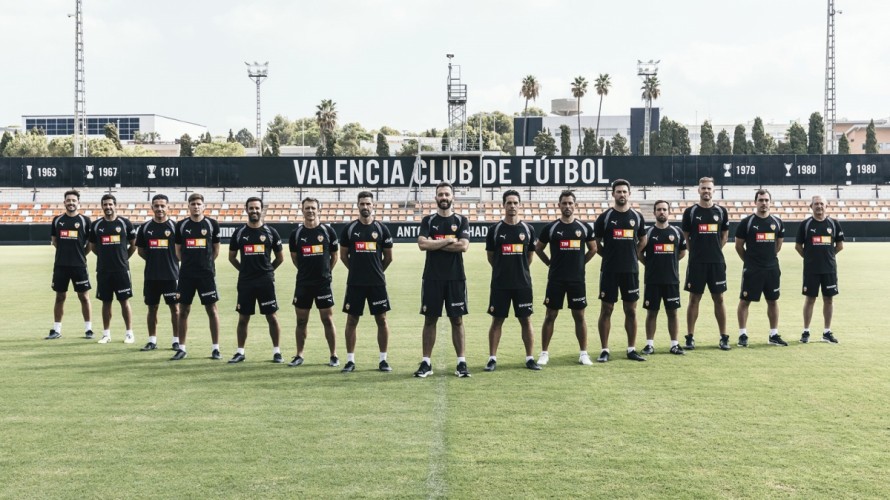 Carlos Corberán contará con 14 profesionales en su cuerpo técnico para la 2026-27