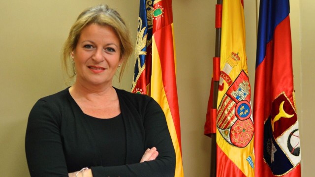 Ana Serna: 